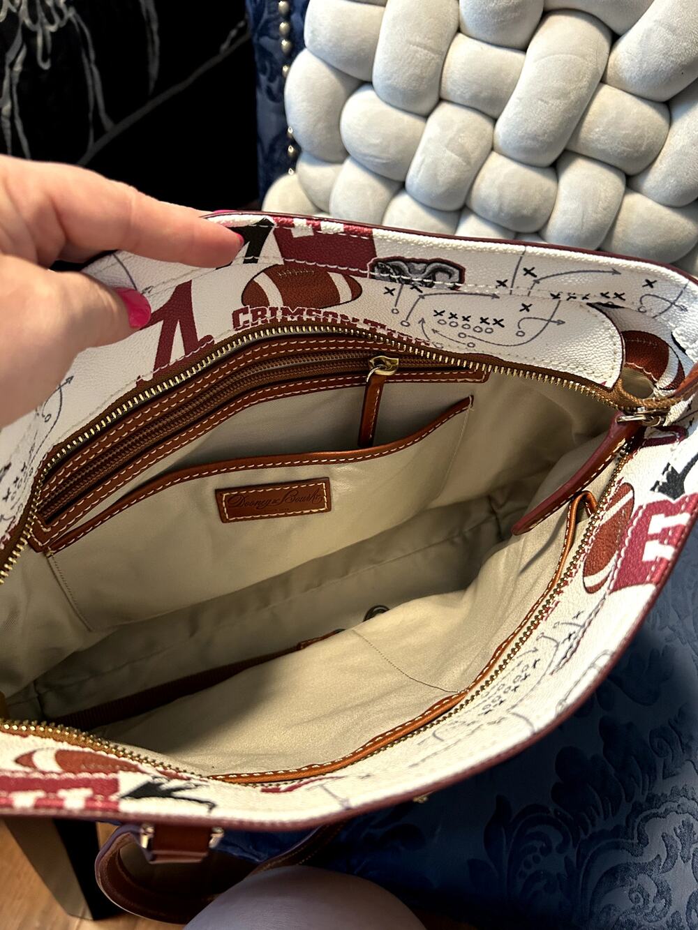 Dooney and Bourke Alabama Crimson Tide Collegiate Tote NWOT - Picture 3 of 9